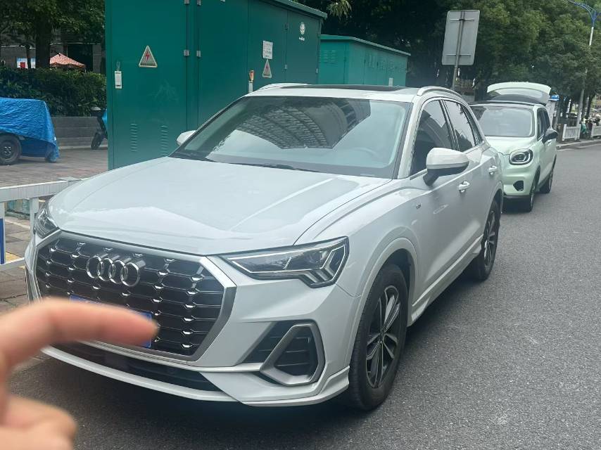 2022 2022 immagine di auto