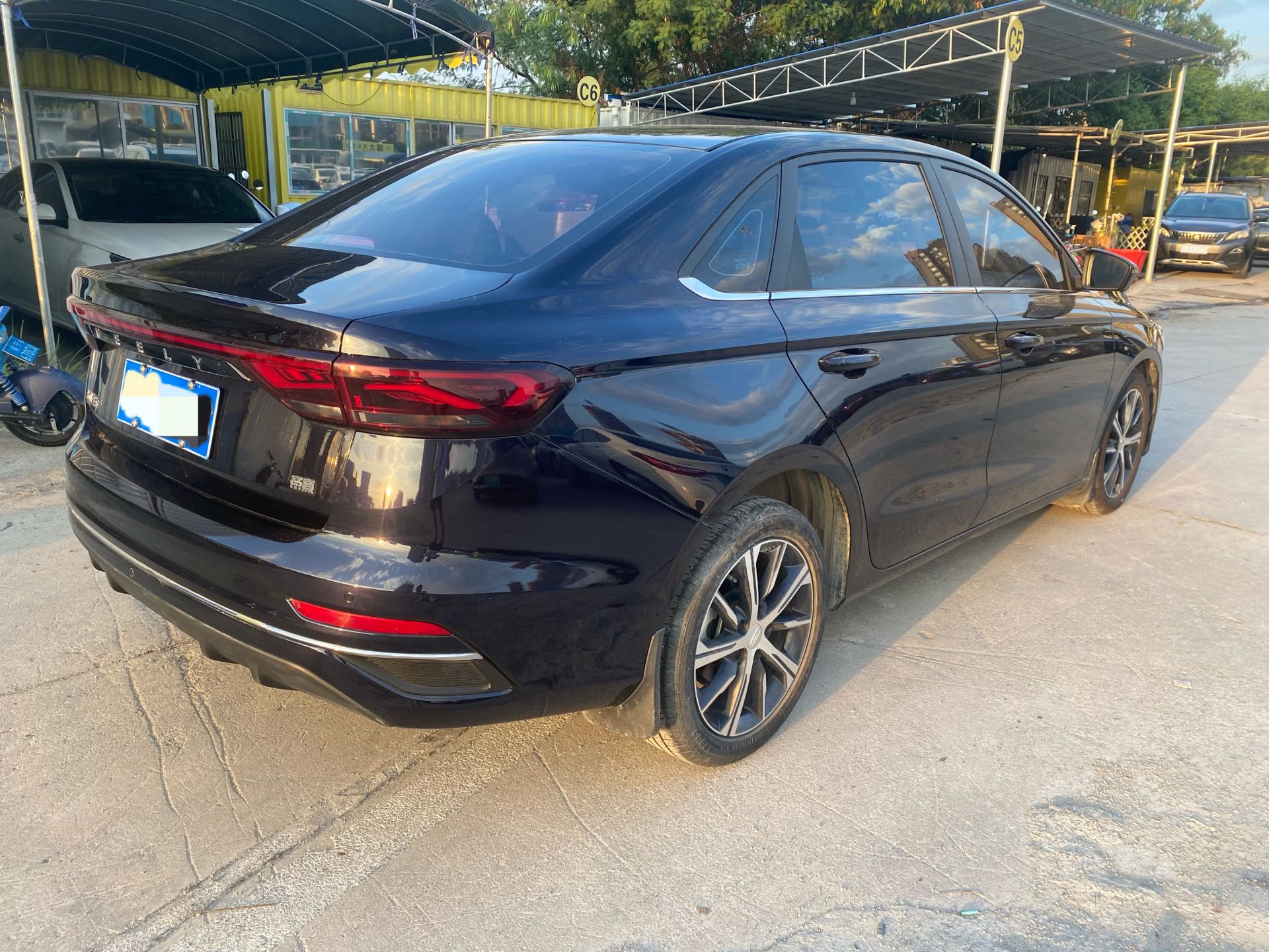 GEELY Emgrand 2023 immagine di auto #6