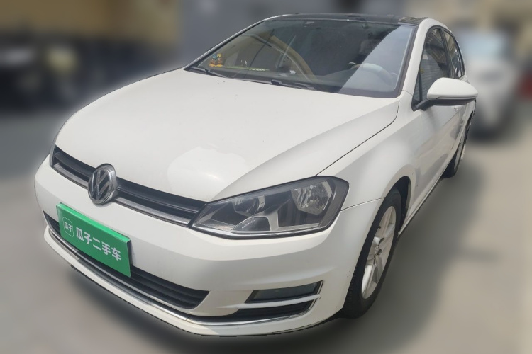 Volkswagen Golf 2015 car image #2