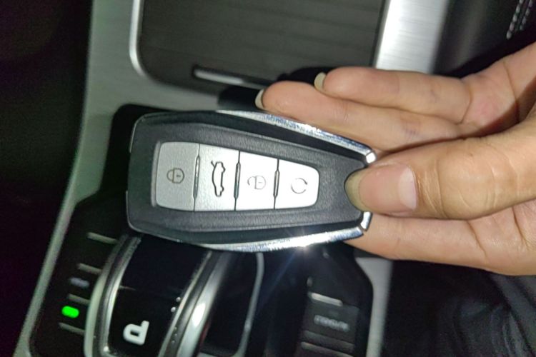 GEELY Emgrand GS 2019 car image #9