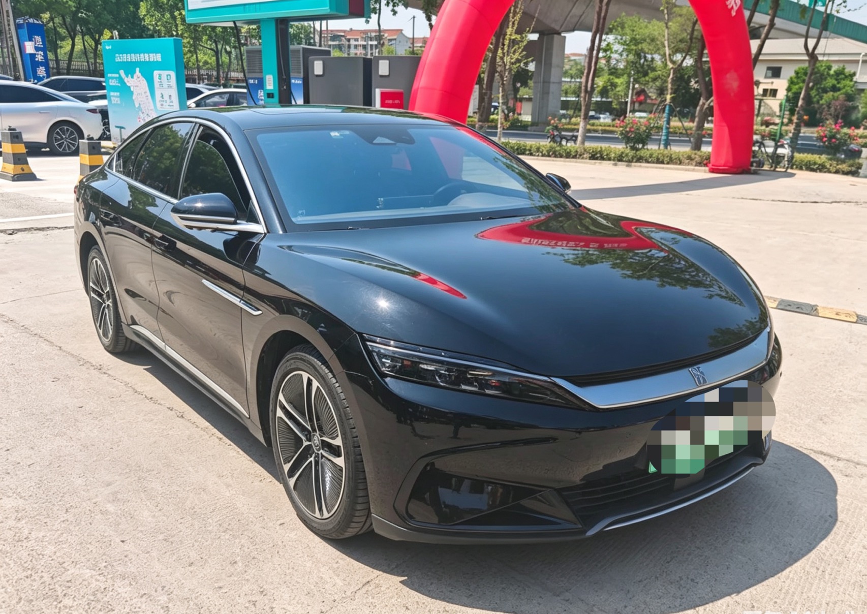 BYD Han 2023 car image #3