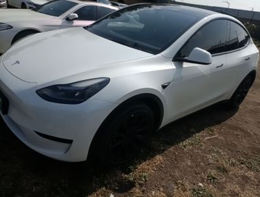 Tesla Model Y 2023 Tesla Model Y 2023 immagine di auto