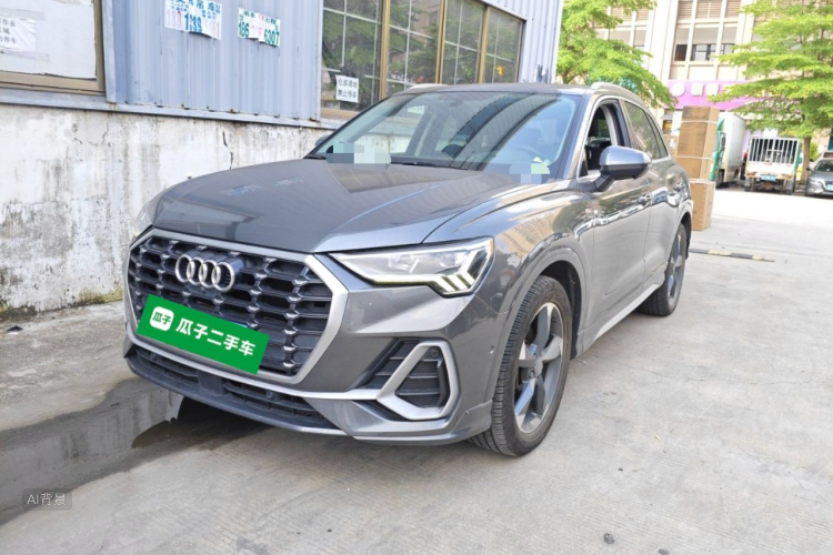 Audi Q3 2021 car image #2