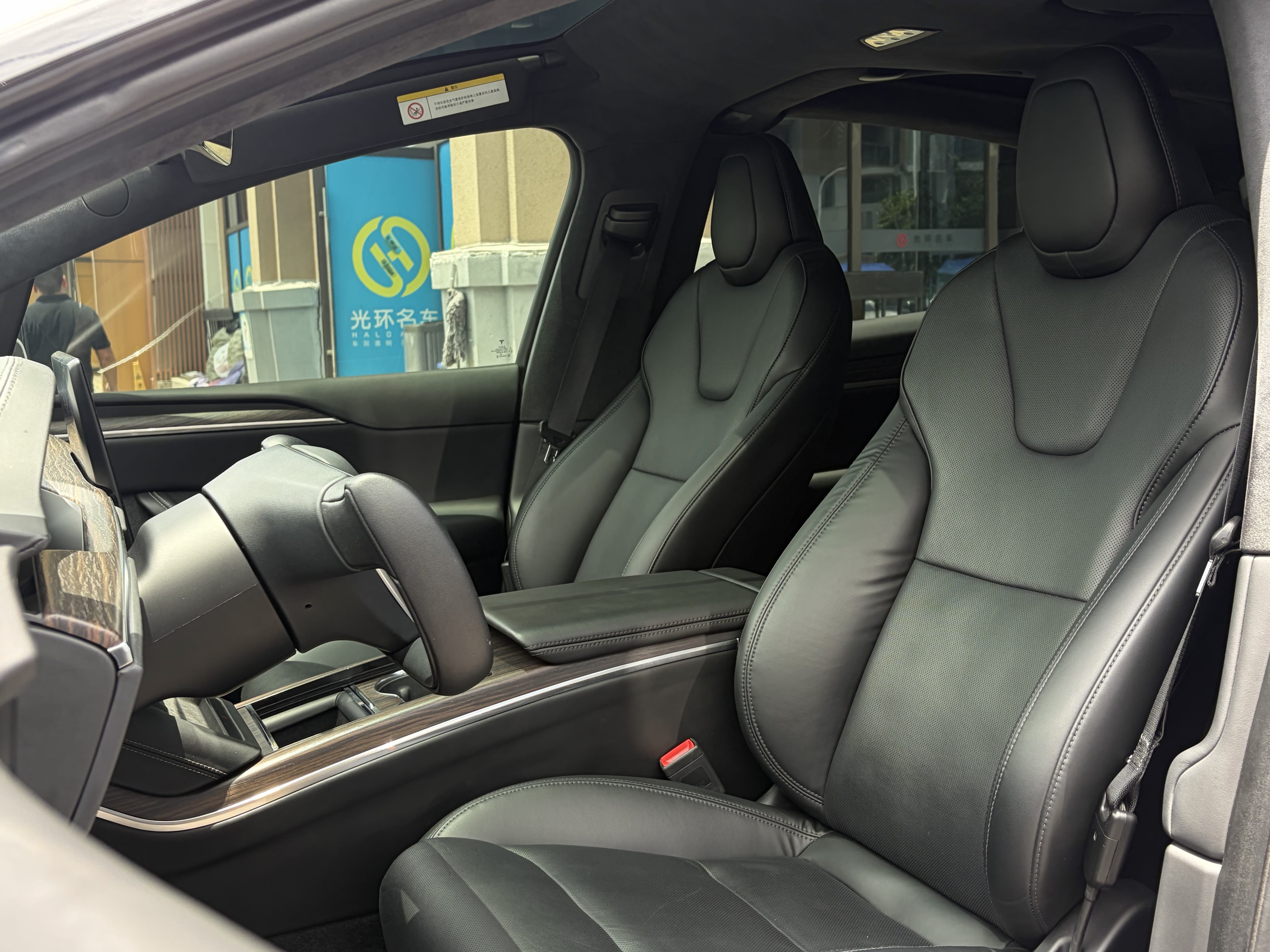 Tesla Model X 2023 #8 Tesla Model X 2023 car image #8