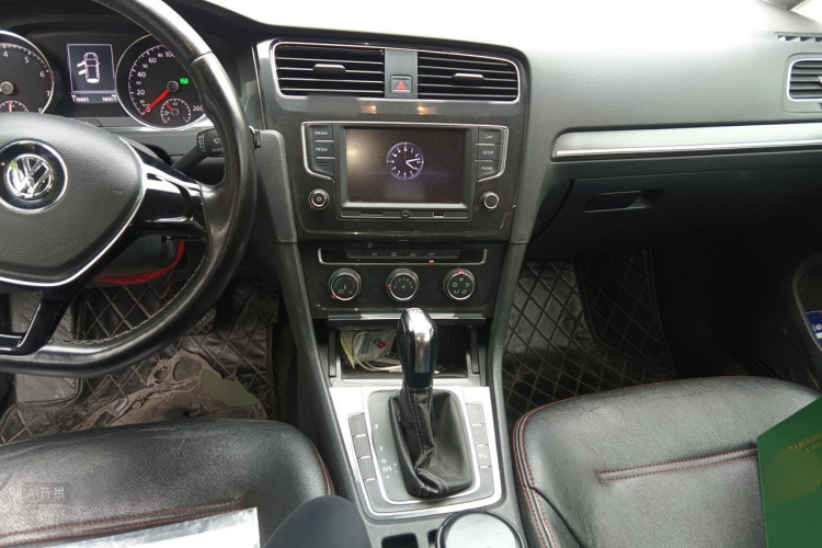 Volkswagen Golf 2017 car image #11