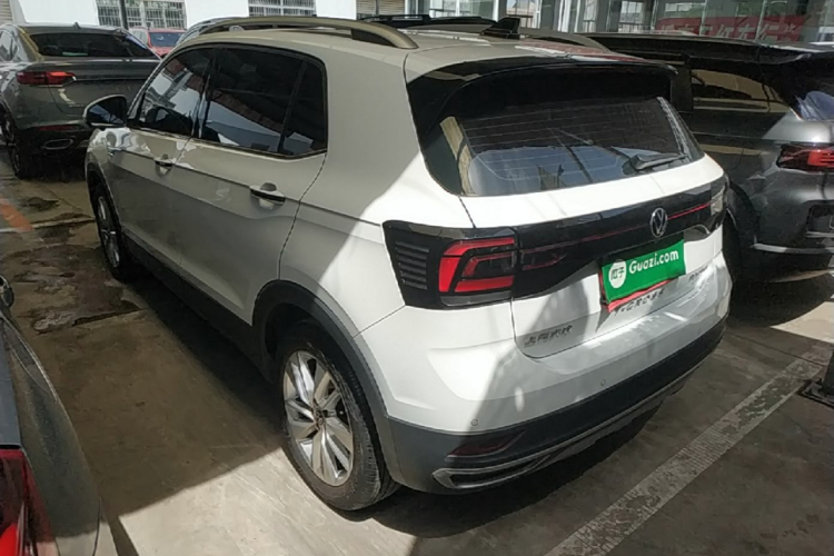 Volkswagen T-Cross 2023 #5 Volkswagen T-Cross 2023 car image #5