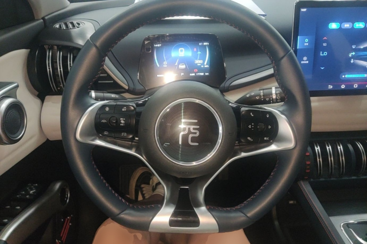 BYD Yuan Plus 2023 immagine di auto #11
