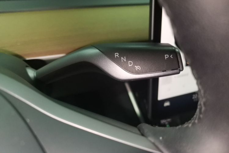 Tesla Model 3 2020 car image #14