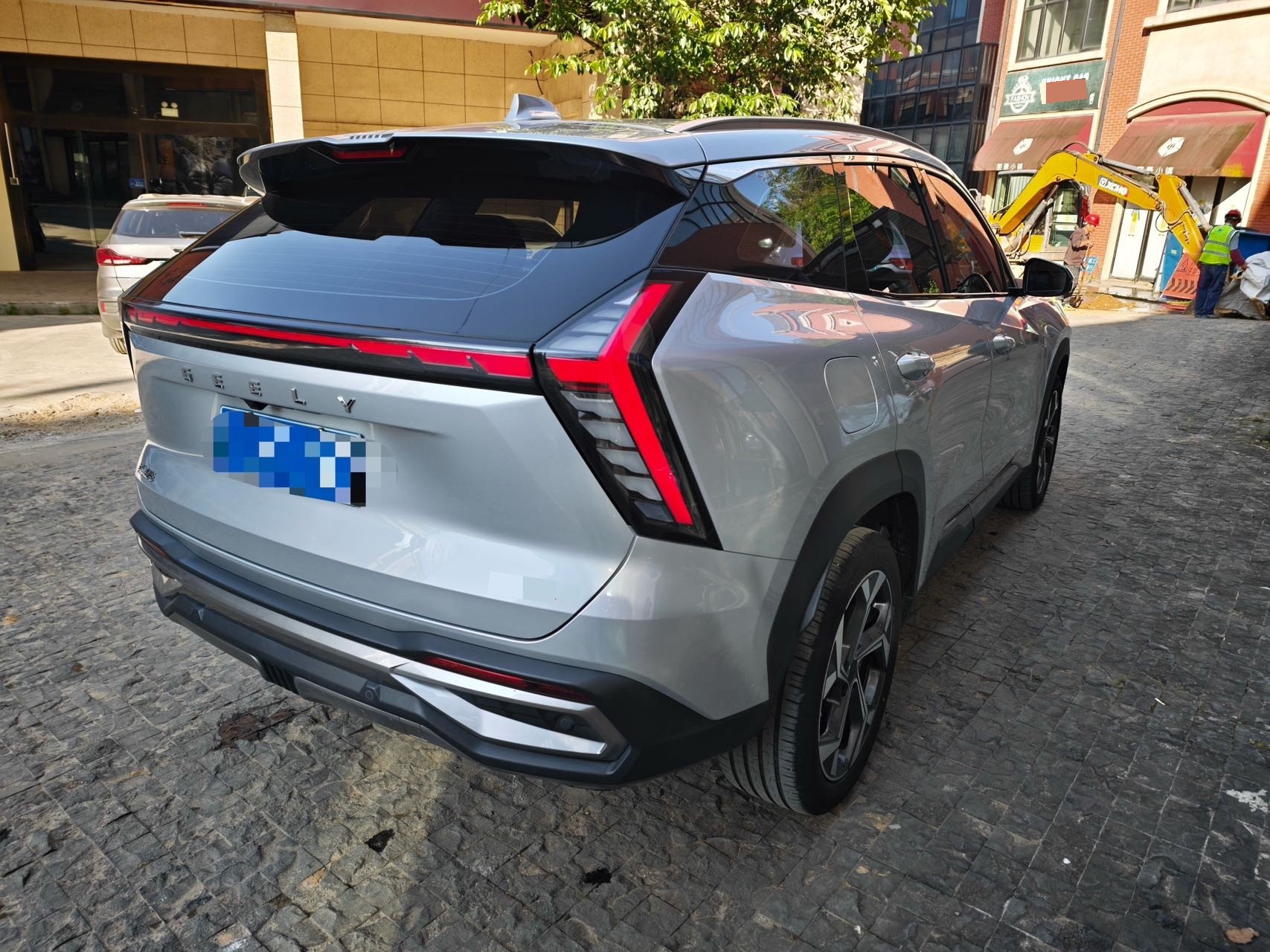 GEELY Boyue L 2024 car image #8