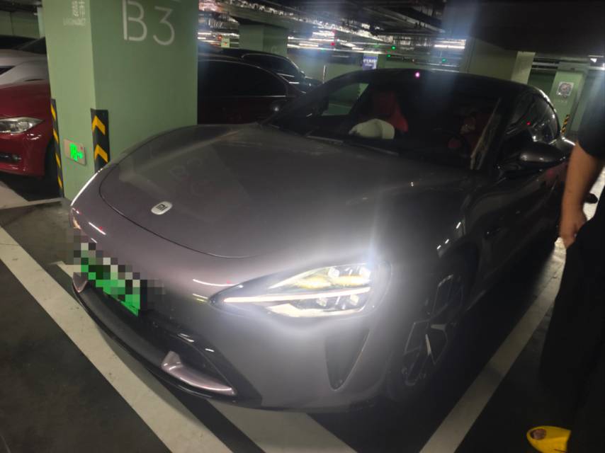 MI SU7 2024 car image 