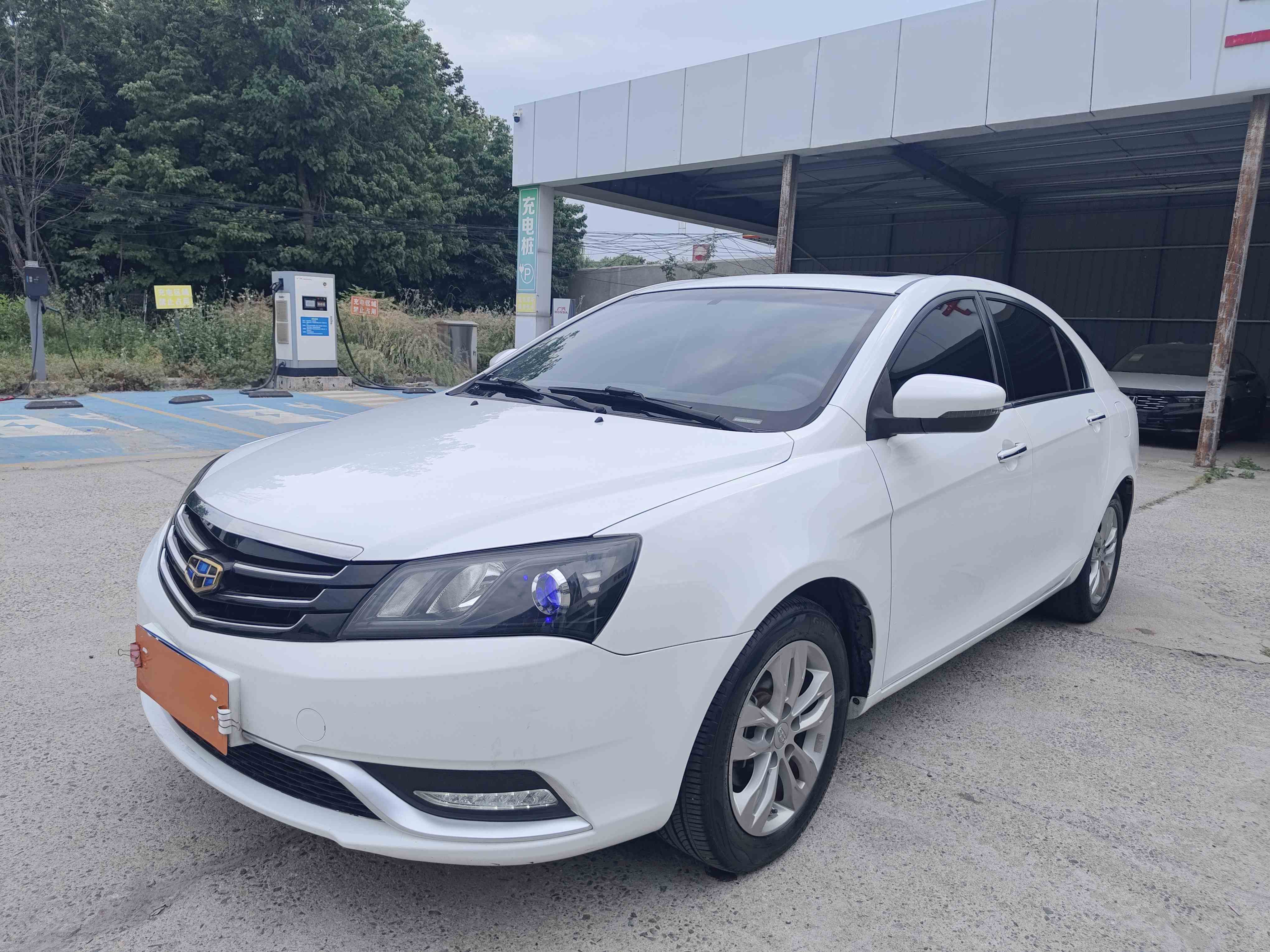 GEELY Emgrand 2016 car image 