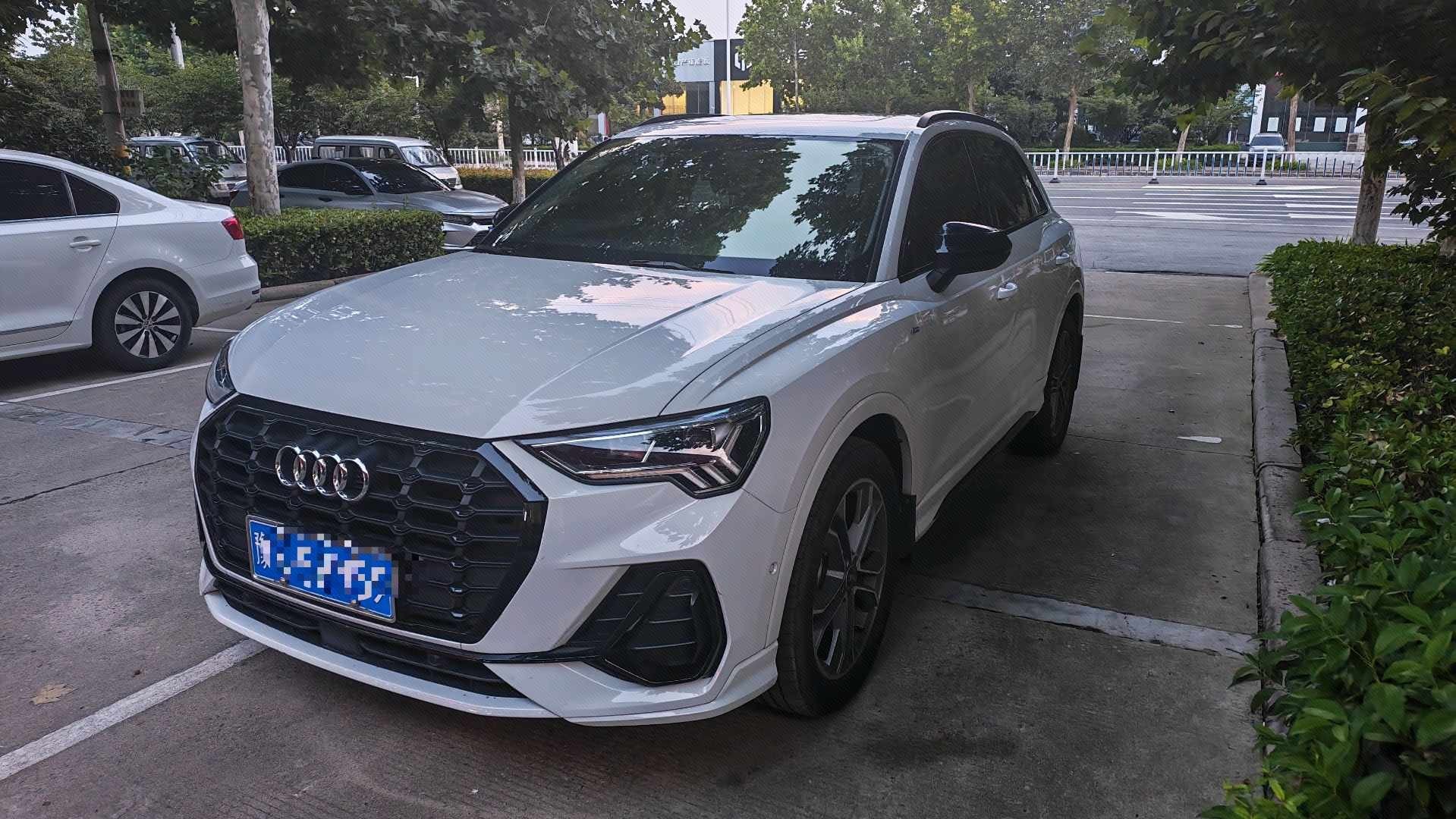 Audi Q3 2023 Audi Q3 2023 car image