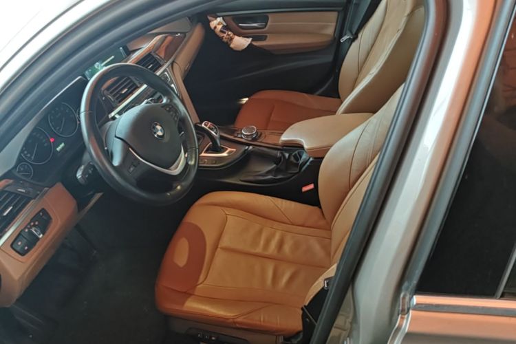 BMW 3 Series 2015 car image #19