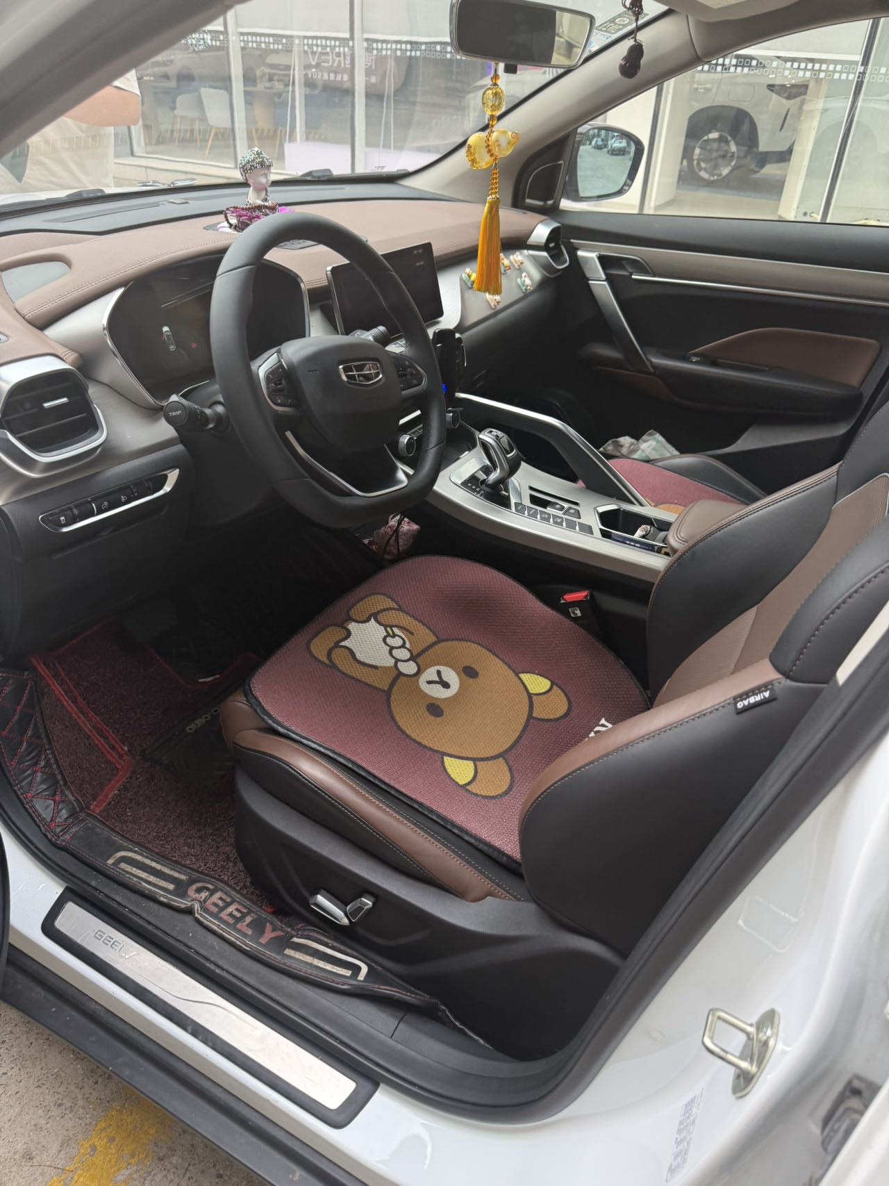 GEELY Coolray 2019 car image #7