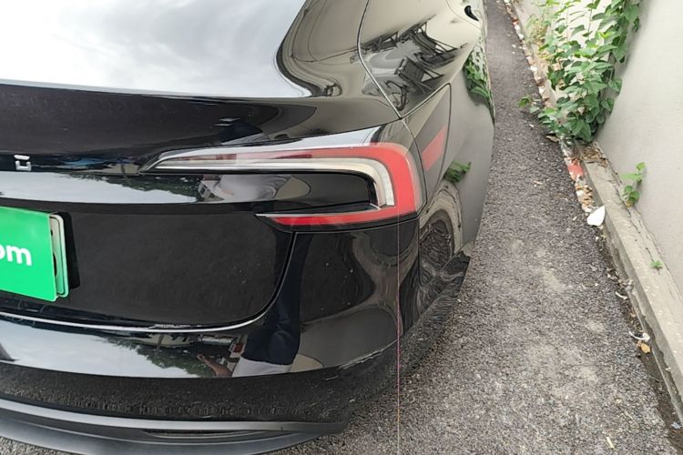 Tesla Model 3 2024 car image #8