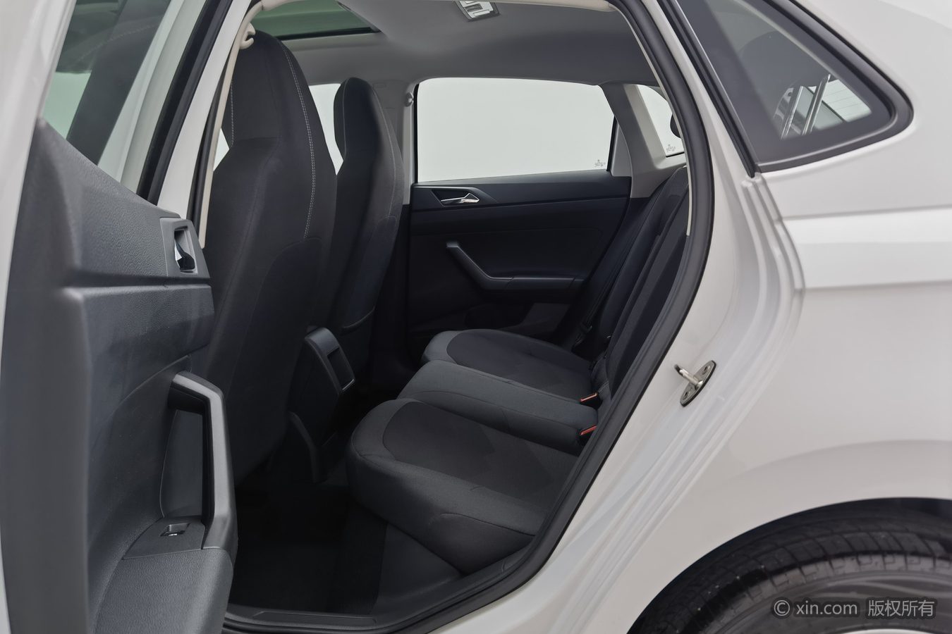 Volkswagen Polo 2023 car image #16
