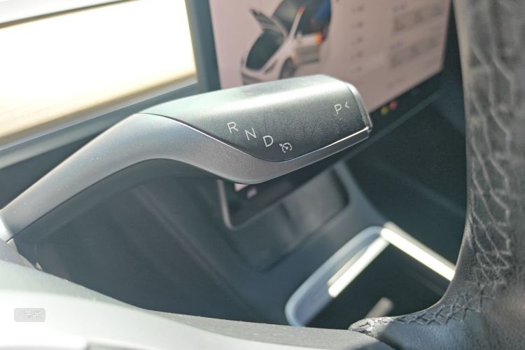 Tesla Model Y 2022 #16 Tesla Model Y 2022 car image #16