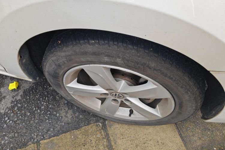 Volkswagen Santana 2015 car image #9