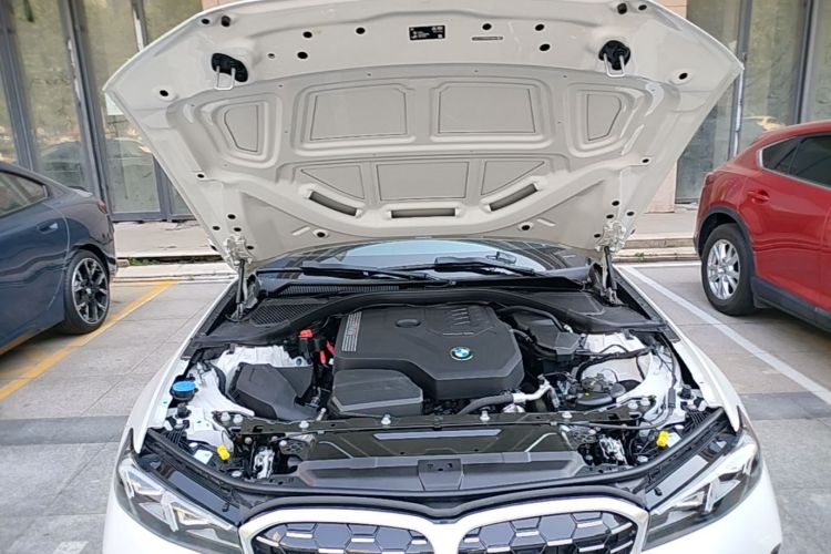 BMW 3 Series 2025 #20 BMW 3 Series 2025 car image #20