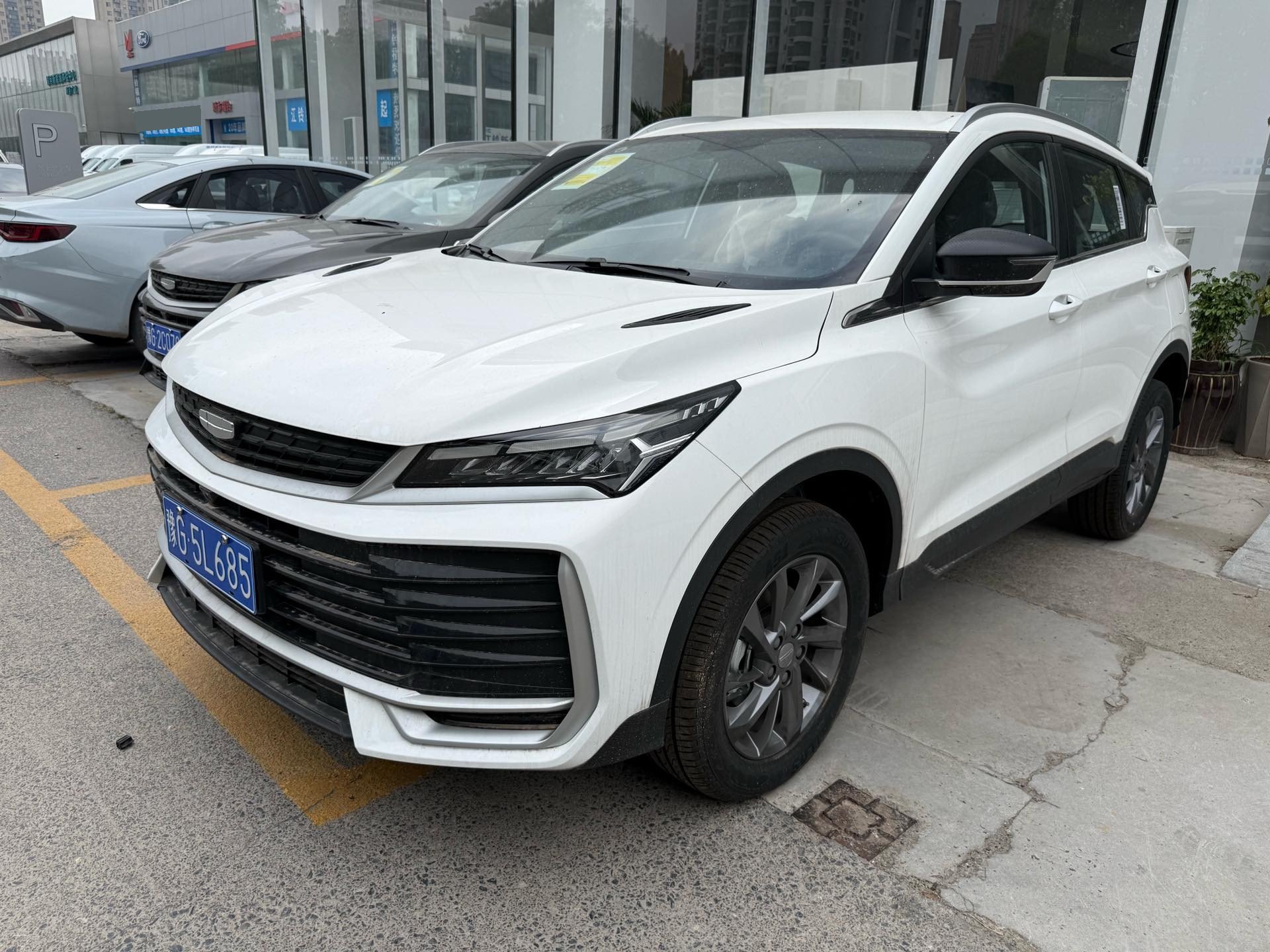 GEELY Coolray 2026 car image 