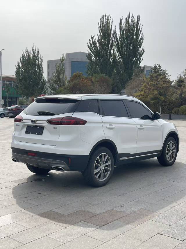 GEELY Boyue 2018 car image #9