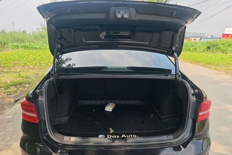 Volkswagen Lavida 2020 car image #19