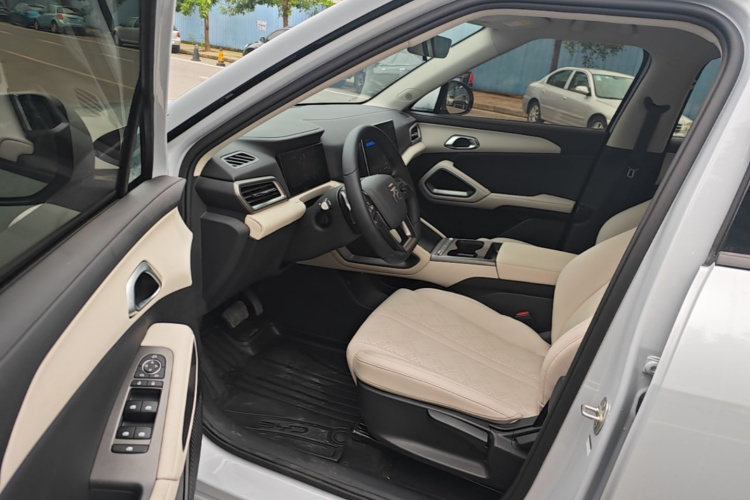 BYD YuanUP 2026 #16 BYD YuanUP 2026 car image #16