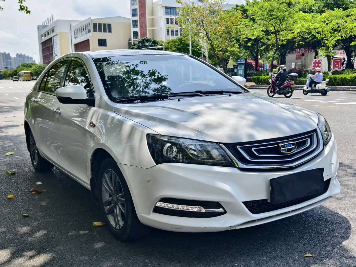 GEELY Emgrand 2017 car image #5