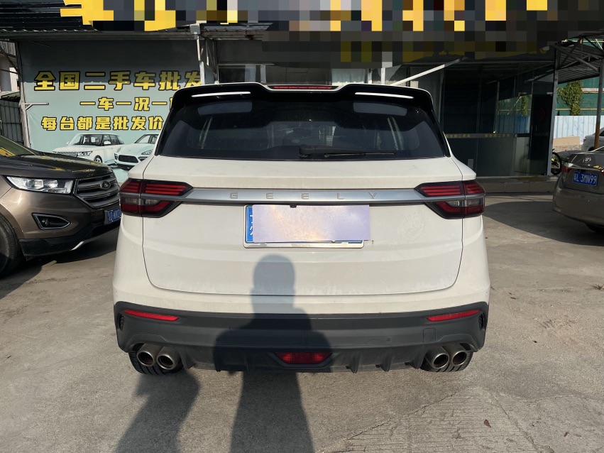 2019 car image #3