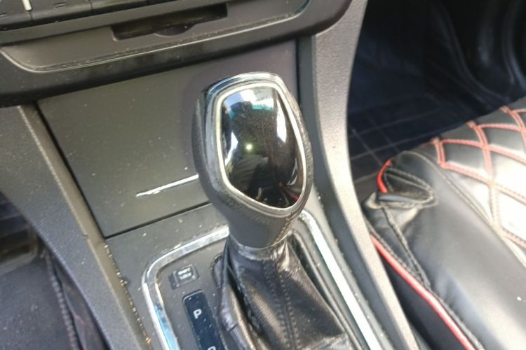 GEELY Emgrand 2016 car image #14