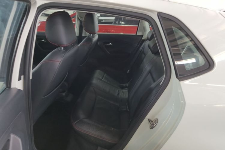 Volkswagen Polo 2016 #17 Volkswagen Polo 2016 car image #17