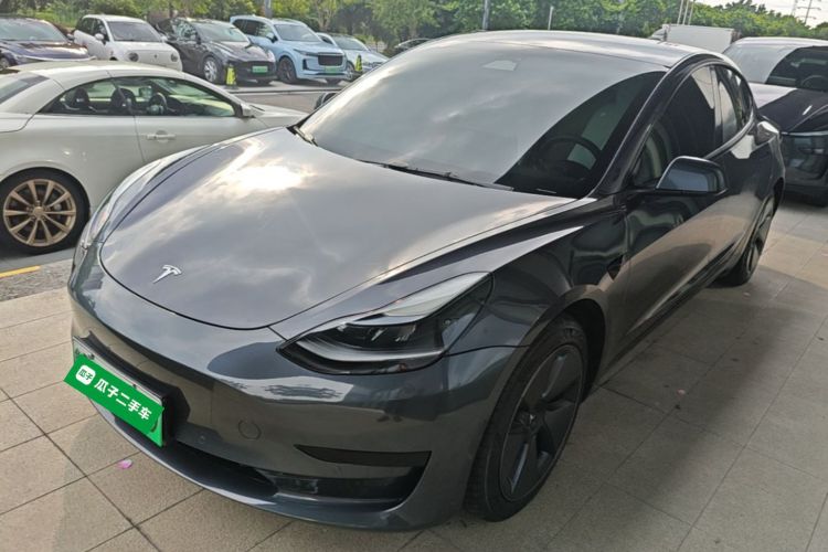 Tesla Model 3 2022 car image #2