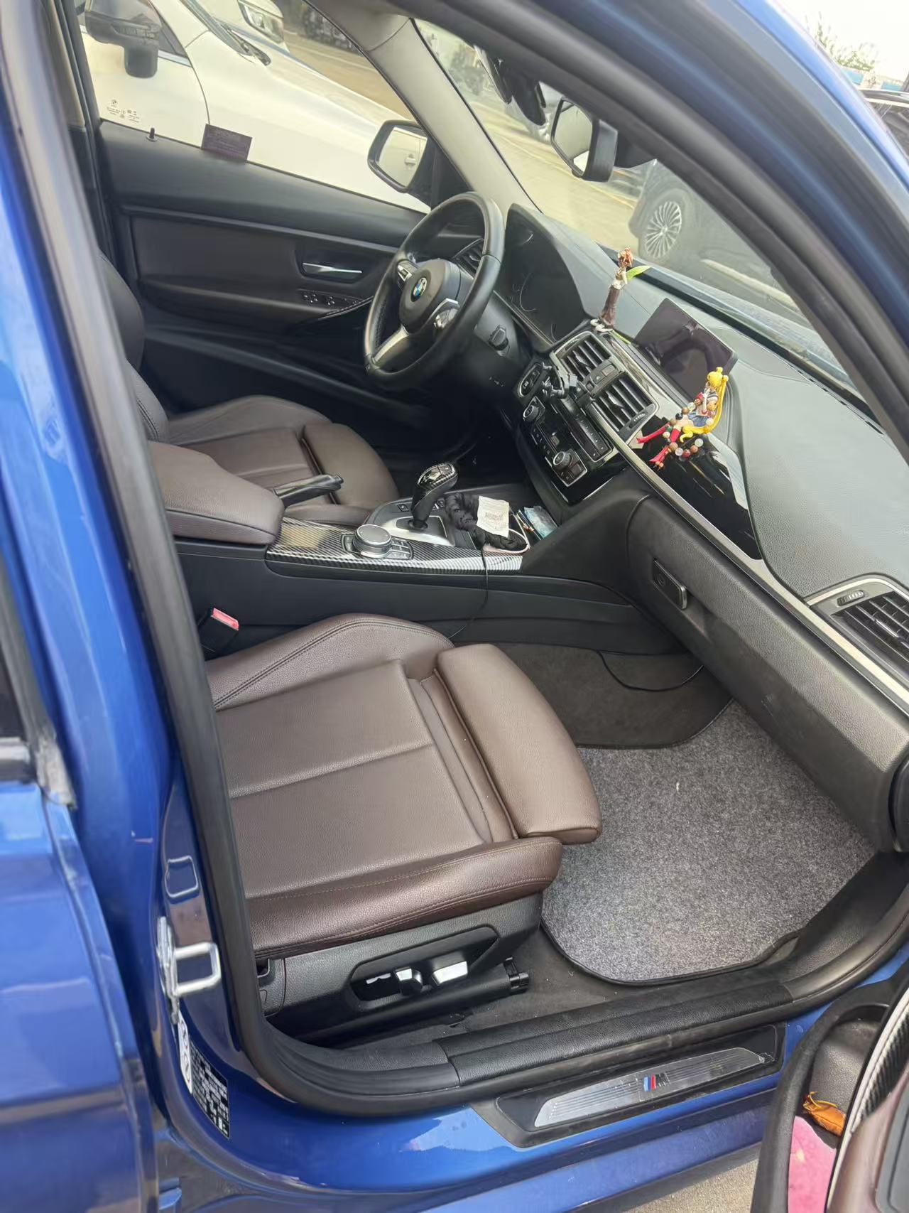 BMW 3 Series 2019 #5 BMW 3 Series 2019 car image #5