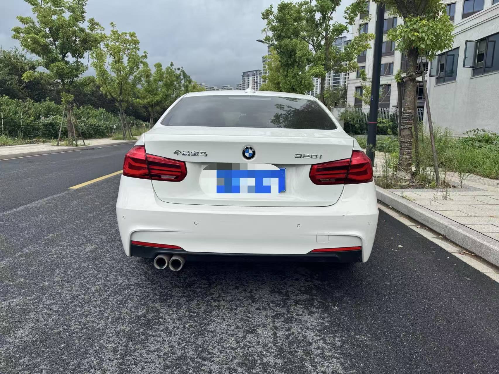 BMW 3 Series 2019 car image #4