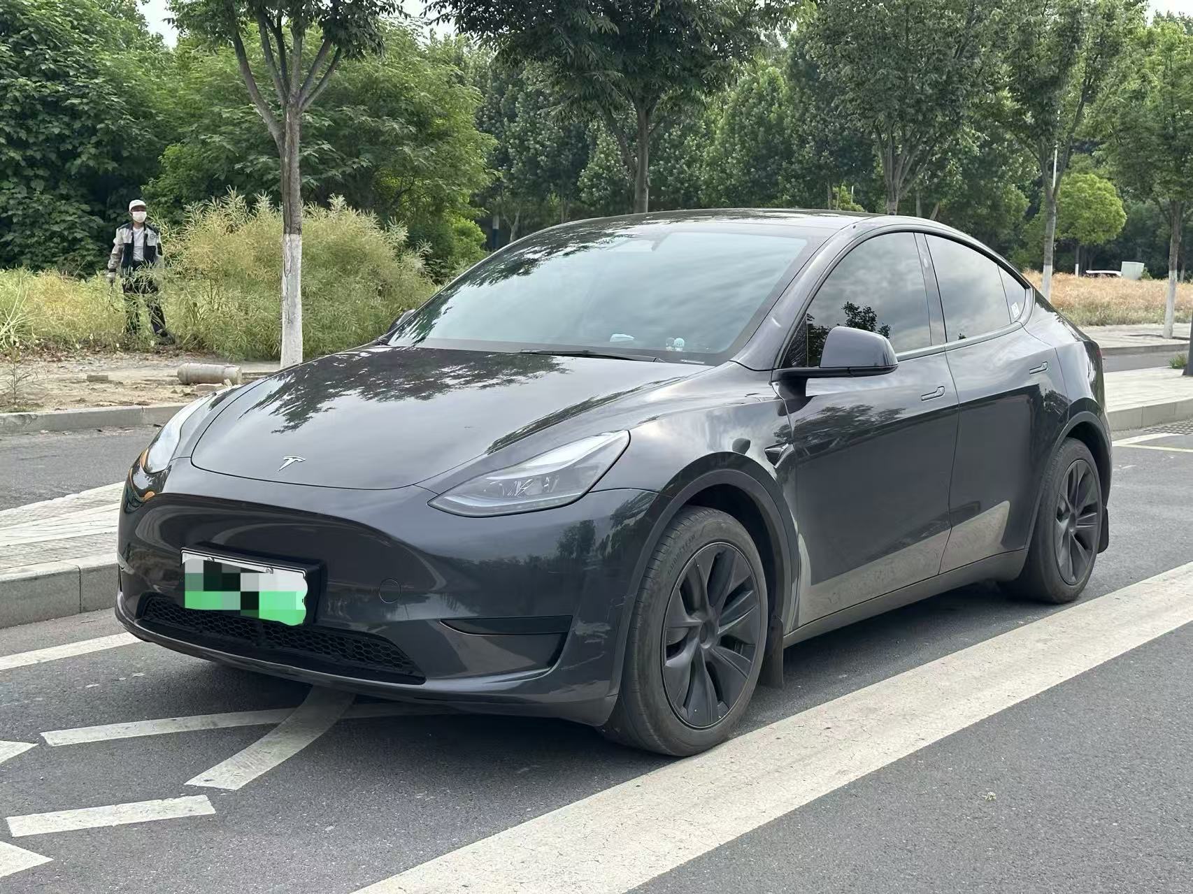 Tesla Model Y 2024 Tesla Model Y 2024 car image