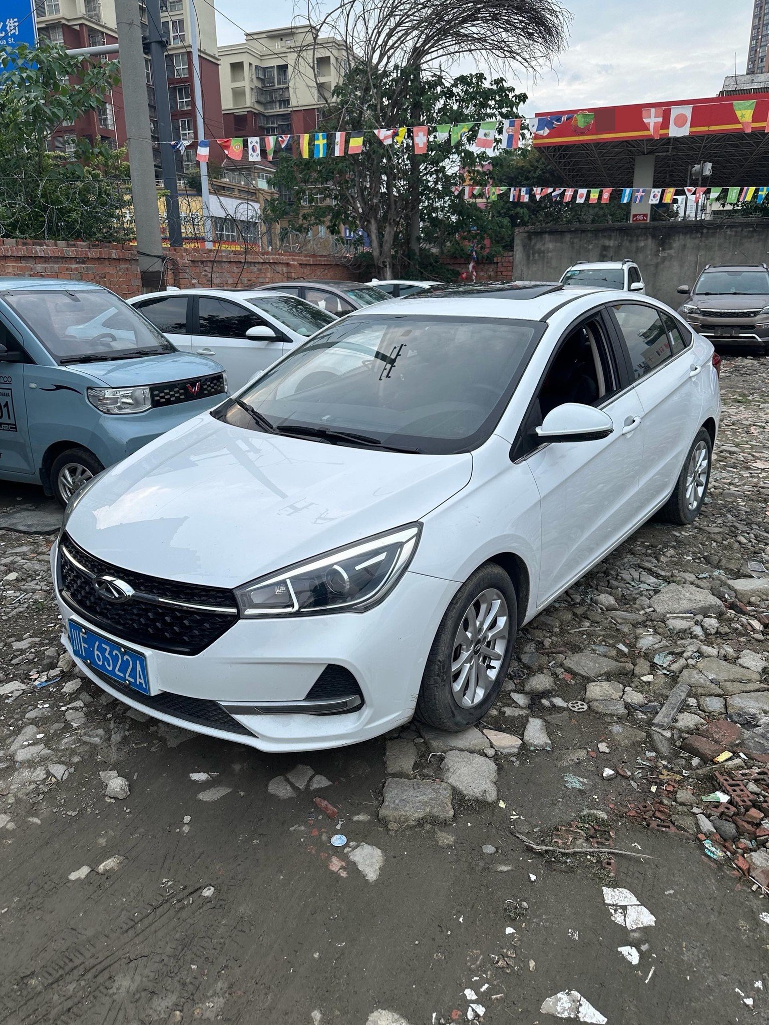 2019 immagine di auto 