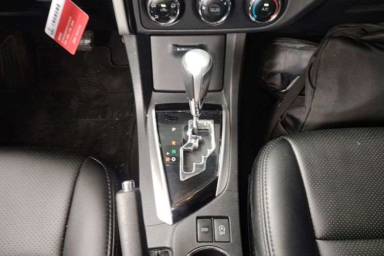 Toyota Corolla 2018 #14 Toyota Corolla 2018 car image #14
