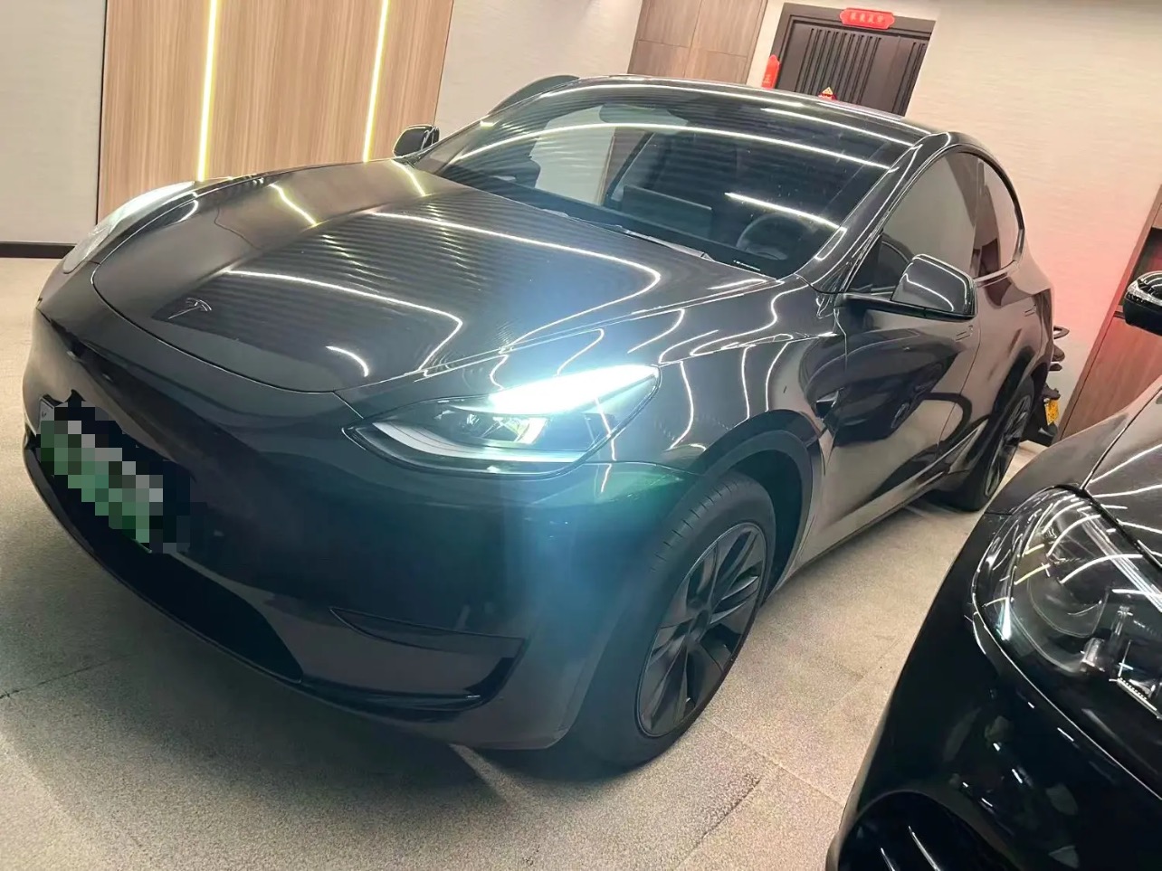 Tesla Model Y 2024 Tesla Model Y 2024 car image