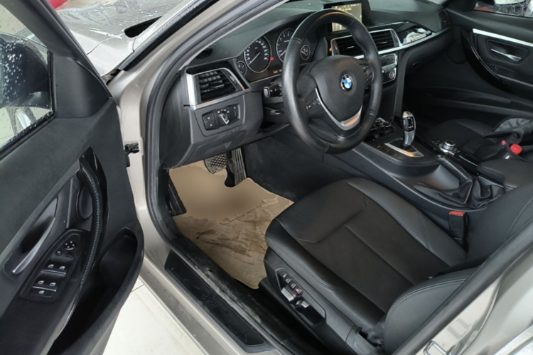 BMW 3 Series 2016 #16 BMW 3 Series 2016 car image #16
