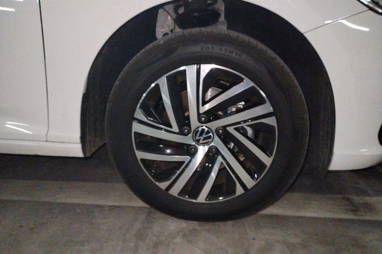 Volkswagen Lavida 2024 car image #9