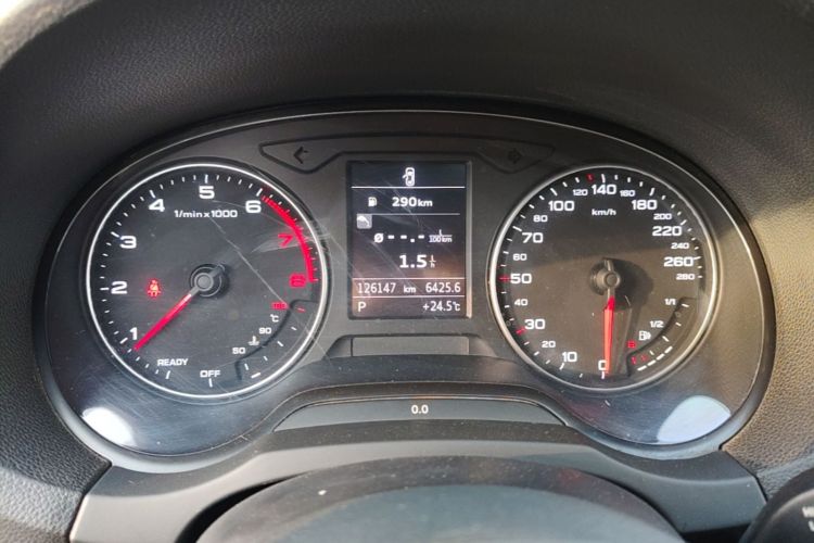 Audi A3 2017 car image #12