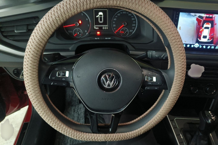 Volkswagen Polo 2020 car image #11