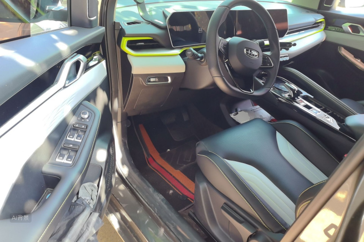 GEELY Coolray 2023 car image #18