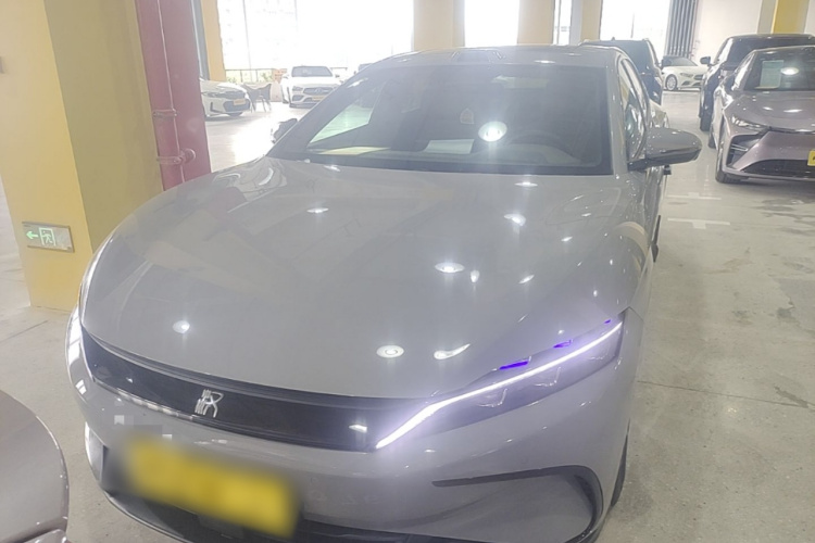 BYD Han 2025 car image #3