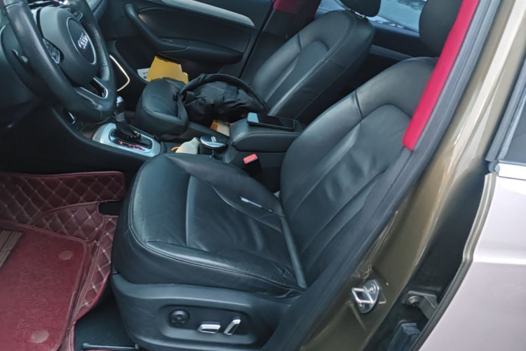 Audi Q3 2019 car image #15