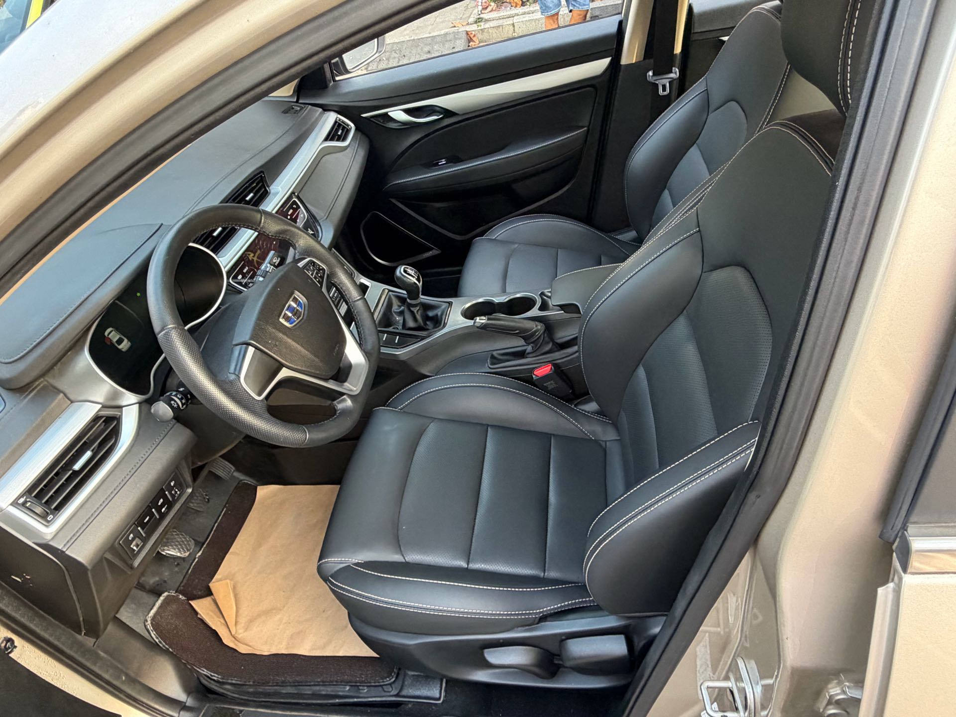 GEELY Emgrand 2019 #7 GEELY Emgrand 2019 car image #7