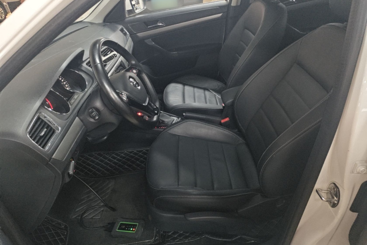 Volkswagen Lavida 2018 car image #15
