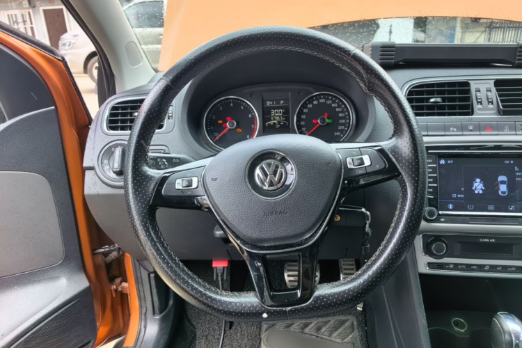 Volkswagen Polo 2016 #11 Volkswagen Polo 2016 car image #11