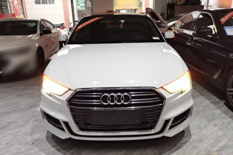 Audi A3 2017 immagine di auto #3