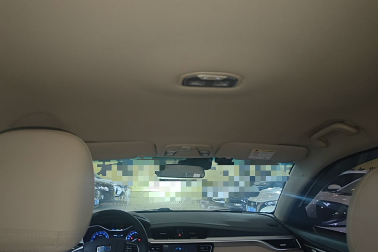 GEELY Emgrand 2018 car image #18